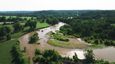 Scenic-Landscape-Of-Illinois-River-In-Arkansas,-USA---aerial-shot