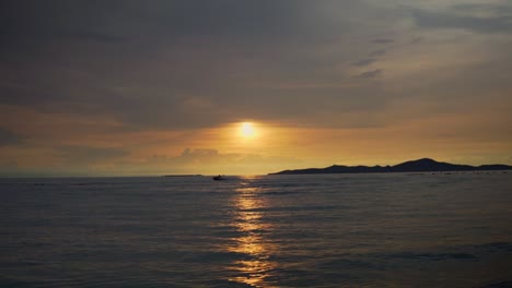 Pattaya-Beach-Sunset-In-Thailand