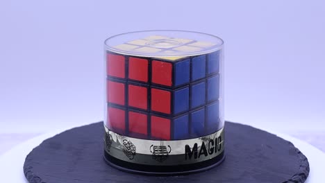 Vintage-Rubik's-cube-puzzle-rotating-on-a-turntable