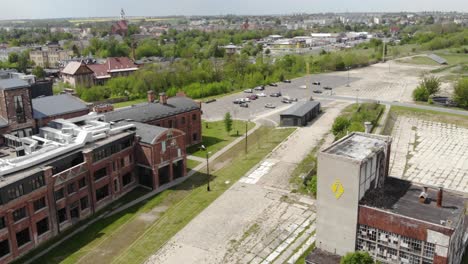 El-Hotel-Żnin-Arche-Dentro-De-La-Antigua-Fábrica-De-Azúcar-En-Polonia.