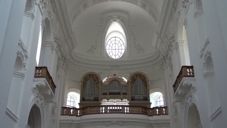 Pipe-organ-Inside-of-Kollegienkirche