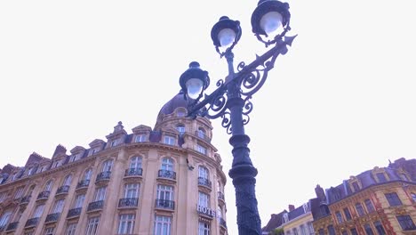 La-Plaza-Central-De-La-Antigua-Lille-En-El-Norte-De-Francia