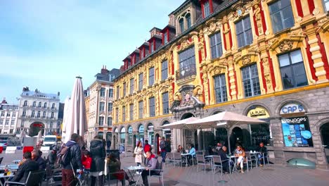 La-Plaza-Central-De-La-Antigua-Lille-En-El-Norte-De-Francia