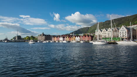 Hafen-Der-Alten-Hanse-In-Bergen,-Norwegen