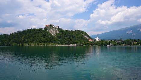 Slowenien---Ferienort-Bleder-See.