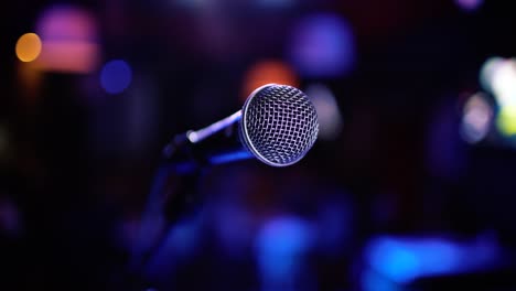 Microphone-on-stage