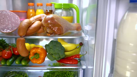 Refrigerador-Abierto-Lleno-De-Comida