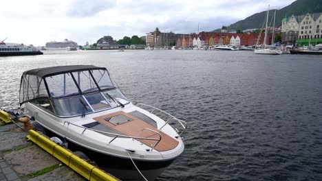 Port-of-old-Hanseatic-in-Bergen,-Norway