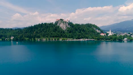 Slovenia-Beautiful-Nature---resort-Lake-Bled.