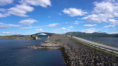 Carretera-Del-Océano-Atlántico-Noruega