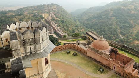 Kumbhalgarh-is-a-Mewar-fortress-on-the-westerly-range-of-Aravalli-Hills,-in-the-Rajsamand-district-near-Udaipur-of-Rajasthan-state-in-western-India.