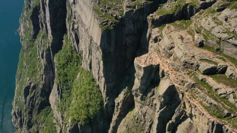Luftaufnahmen-Kanzelfelsen-Preikestolen-Wunderschöne-Natur-Norwegen