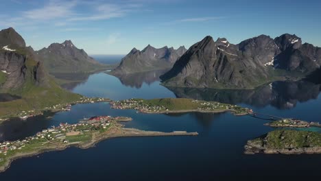 Reine-Lofoten-is-an-archipelago-in-the-county-of-Nordland,-Norway.