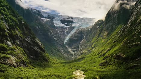 Hermosa-Naturaleza-Noruega-Glaciar-Kjenndalsbreen.
