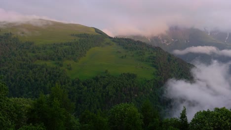 Paisaje-De-Vista-Superior-De-Nubes-De-Montaña.-Hermosa-Naturaleza-Paisaje-Natural