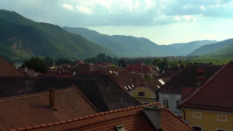 Panorama-old-town-of-Weisskirchen,-in-the-Wachau-region-of-Austria