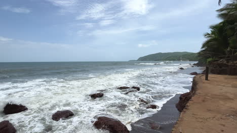 Wellen-Am-Cola-Beach-Goa-Indien-4k