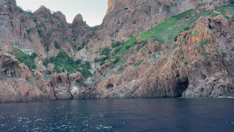 Coast-of-Scandola-UNESCO-world-heritage-nature-reserve-in-summer-season,-Corsica-island-in-France