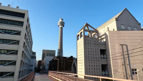 Torre-Marina-De-Arquitectura-Moderna-Yokohama-Y-Paisaje-Urbano-De-Minatomirai,-Yokohama,-Prefectura-De-Kanagawa,-Japón