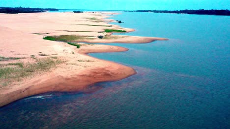 Escasez-De-Agua-Debido-Al-Impacto-De-La-Grave-Sequía-En-El-Amazonas,-Brasil