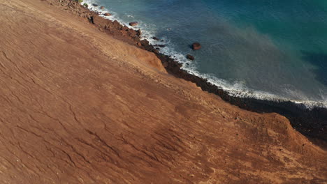 Luftdrohnenaufnahme-Des-Vulkans-Capelinhos-Auf-Der-Insel-Faial,-Azoren---Portugal