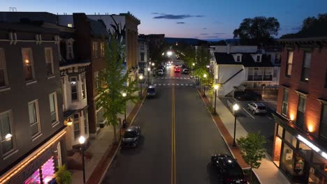 Amerikanische-Stadtstraße-Bei-Nacht