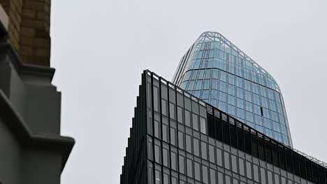 One-Blackfriars-behind-the-Carbon-Trust,-Southwark,-London,-United-Kingdom