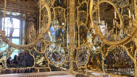 Mirror-Cabinet,-Würzburg,-Residence-castle,-Germany