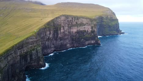 Drone-footage-of-moutains-near-the-Gjogv-village-on-the-Eysturoy-island-in-the-Faroe-Islands