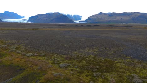 Luftbildtitelaufnahme,-Die-Gletscher-Hoch-Oben-In-Der-Isländischen-Landschaft-Zeigt