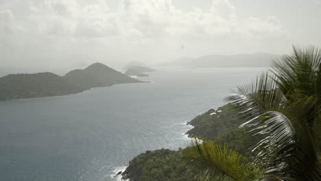 Ruhiger-Balkon,-Weitwinkelaufnahme-Von-Usvi-Virgin-Islands,-St