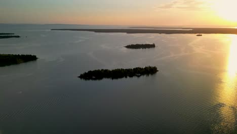 Aerial-sunset-view-of-Les-Cheneaux-Island,-Michigan