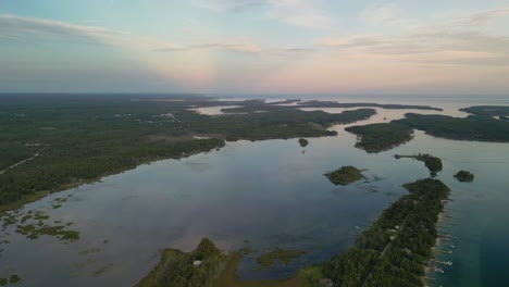 Aerial-view-into-Mackinac-Bay-and-Les-Cheneaux-Islands,-Lake-Huron,-Michigan