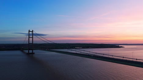 Elegance-in-motion:-Humber-Bridge-with-cars-at-the-sunset's-edge
