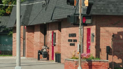 Marengo-Rescue-Squad,-Fire-station-in-Marengo,-Illinois,-USA