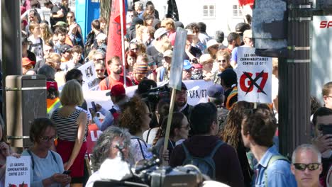 Demonstranten-Gegen-Den-G7-Gipfel-Bereiten-Sich-In-Den-Straßen-Von-Charlevoix,-Quebec,-Vor
