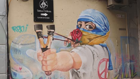 Ukraine-War-Graffiti-Mural,-Street-Art-Supporting-End-Of-Russian-Invasion