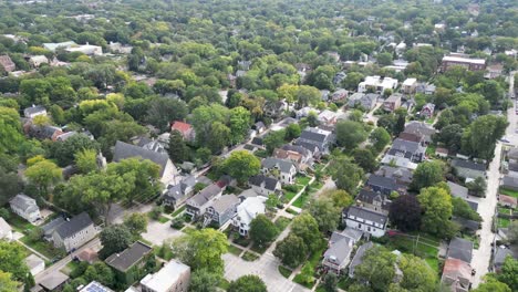 Vídeo-Panorámico-De-Alta-Resolución-De-Drones-Aéreos-4k-Del-Hermoso-Suburbio-De-Chicago--Evanston-Il,-El-Lugar-De-La-Universidad-Noroeste