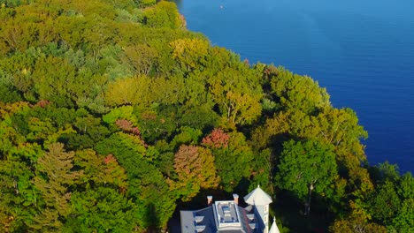 impressive-aerial-view-with-drone-of-one-of-the-most-beautiful-cabins-in-Canada