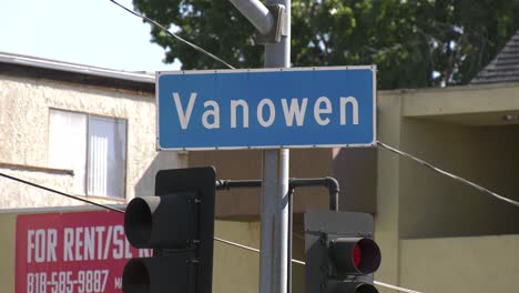 Vanowen-Street-Verkehrsschild---Los-Angeles