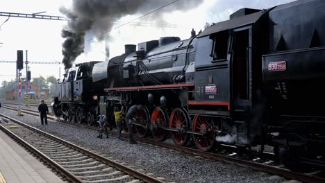 Tren-Histórico-Utilizado-Por-Los-Legionarios-Checos-En-La-Primera-Guerra-Mundial,-República-Checa-Como-Atracción-Turística