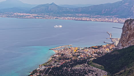 Cityscape-of-Palermo-with-bay-and-vessel-sailing-in,-view-from-mountains
