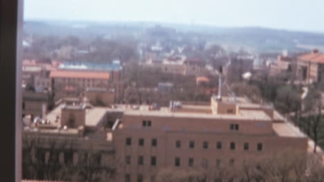 Universidad-De-Madison-De-Wisconsin-En-La-Década-De-1960.