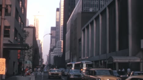 Verkehr-Auf-Der-Lexington-Avenue-In-East-Manhattan-In-New-York-In-Vintage-Aufnahmen-Aus-Den-1970er-Jahren
