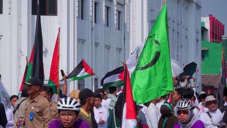 Una-Manifestación-Pro-Palestina-En-Las-Calles-De-Yogyakarta,-Indonesia