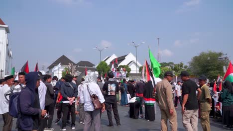 Una-Protesta-Propalestina-Mientras-Continúan-Los-Combates-Entre-Las-Fuerzas-Israelíes-Y-Los-Islamistas-De-Hamas.