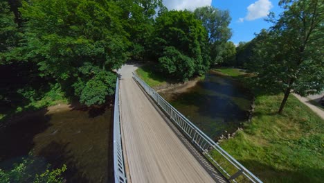 Pedestrian-Bridge-over-Vilnele-River-in-Vilnius,-Lithuania