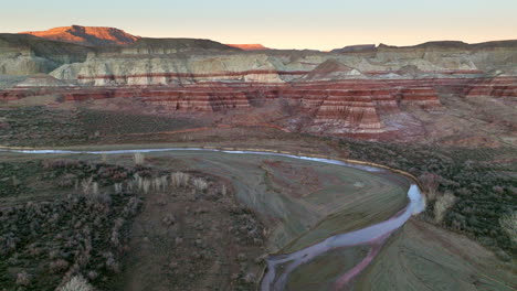 Drone-shot-of-desert-landscape