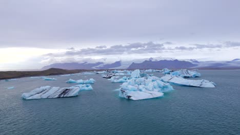 Chunks-of-ice-floating-at-Jokulsarlon-glacier-lagoon-in-south-Iceland