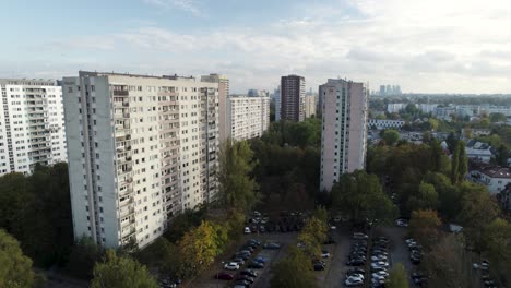 Marymont-Ruda-Urbanización-Apartamentos,-Bloque-De-Pisos-Comunismo